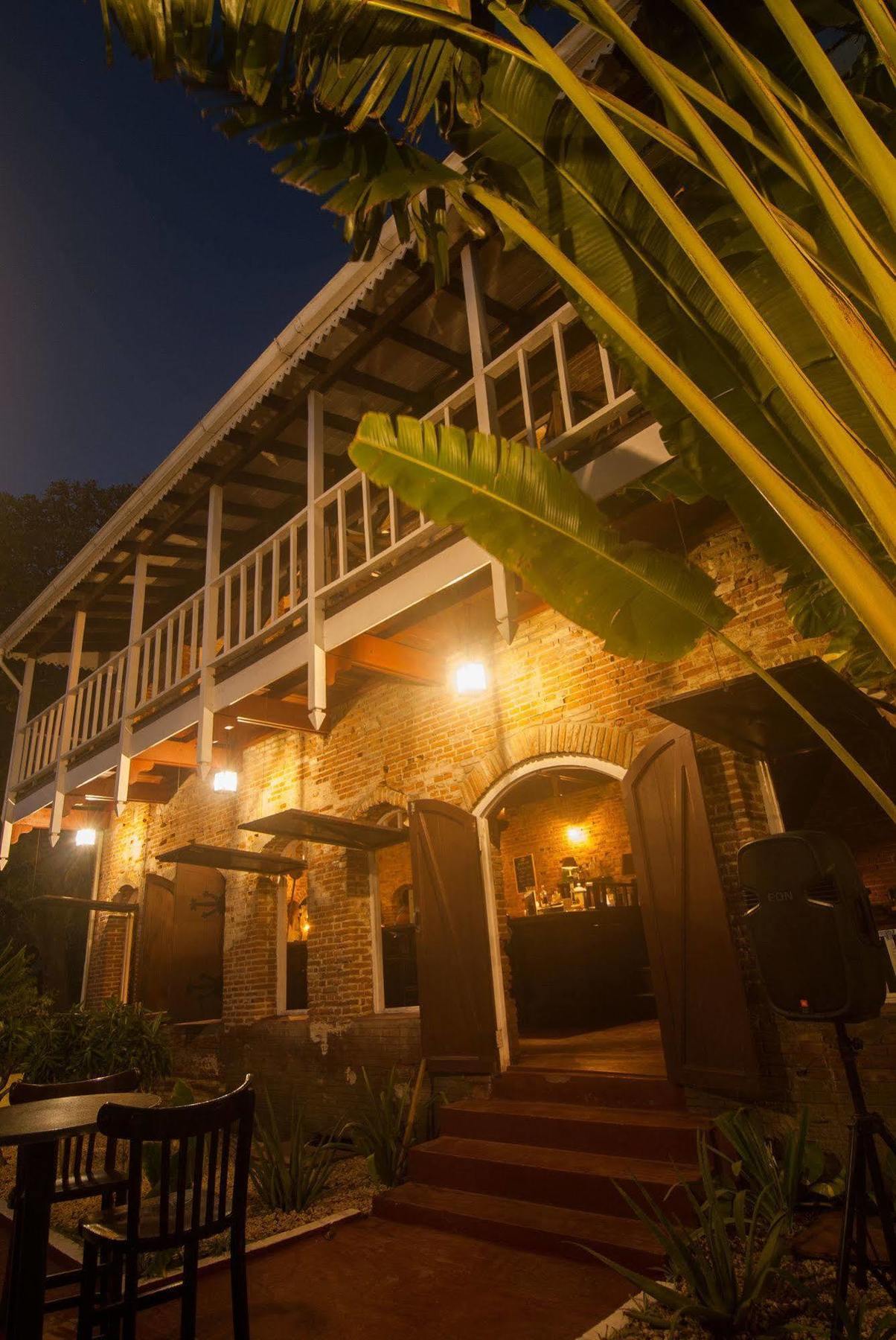 The Old Gin House Lejlighedshotel Oranjestad  Eksteriør billede